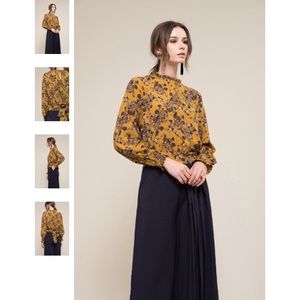 NWT Moon River XS Crop Blouse Tie Back Goldenrod